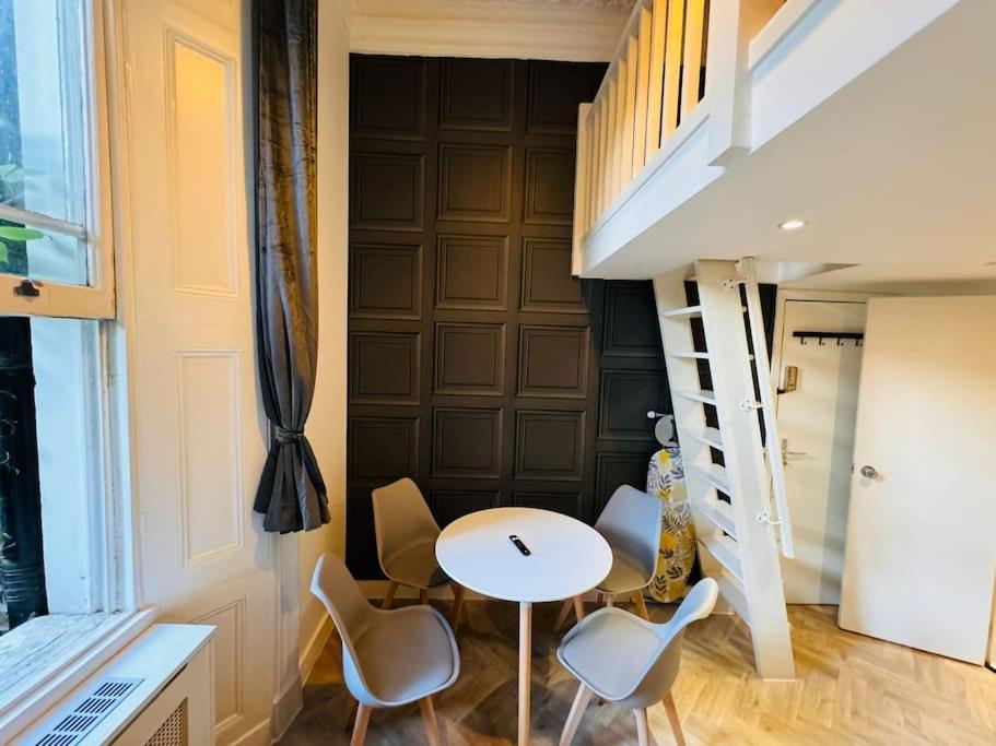 Trio'S Haven In Portebello Road Лондон Экстерьер фото